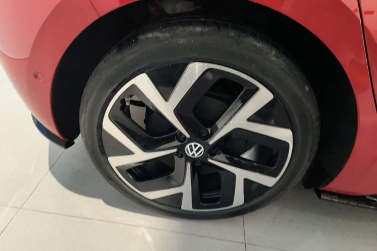 Used Volkswagen ID.3 2026 Smart Edition Advanced Intelligent GTX Kit Model Right Rear Wheel Hub