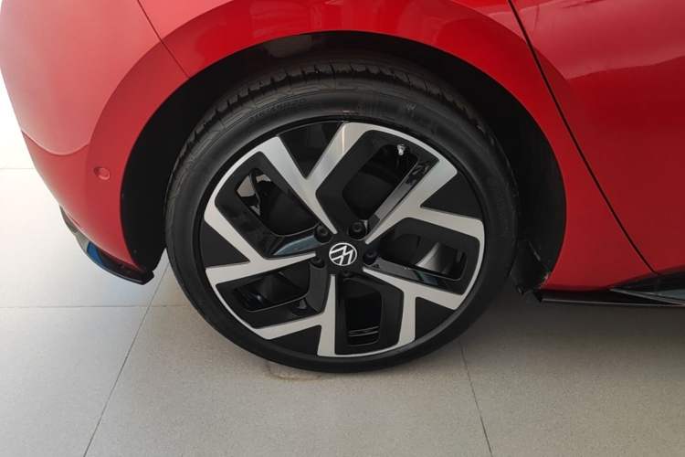 Used Volkswagen ID.3 2026 Smart Edition Advanced Intelligent GTX Kit Model Right Rear Wheel Hub