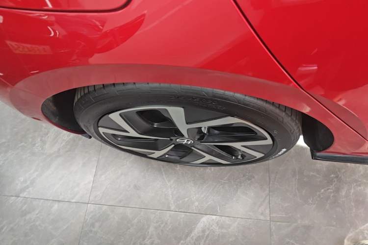 Used Volkswagen ID.3 2026 Smart Edition Advanced Intelligent GTX Kit Model Right Rear Wheel Hub