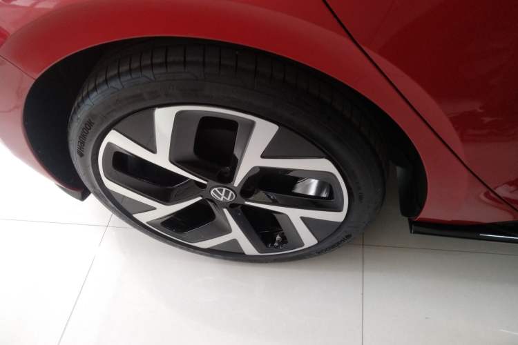 Used Volkswagen ID.3 2026 Smart Edition Outstanding GTX Kit Model Right Rear Wheel Hub