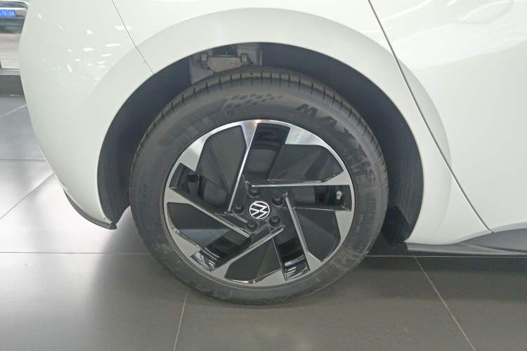 Used Volkswagen ID.3 2026 Model Smart Edition Outstanding Version Exterior 8