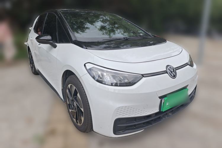 Used Volkswagen ID.3 2026 Model Smart Edition Outstanding Version Front Right 45 Deg