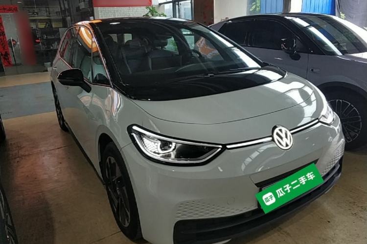 Used Volkswagen ID.3 2026 Model Smart Edition Extreme Intelligence Version Front Right 45 Deg