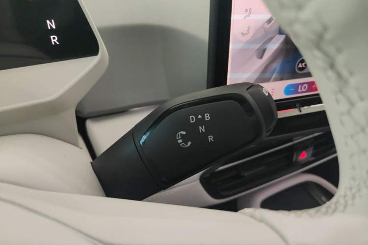 Used Volkswagen ID.3 2026 Model Smart Edition Outstanding Version Gear Lever