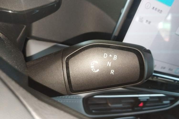Used Volkswagen ID.3 2026 Model Smart Edition Outstanding Version Gear Lever