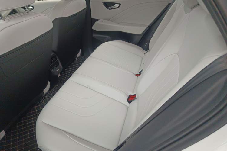 Used Volkswagen ID.3 2026 Model Smart Edition Outstanding Version Interior 4