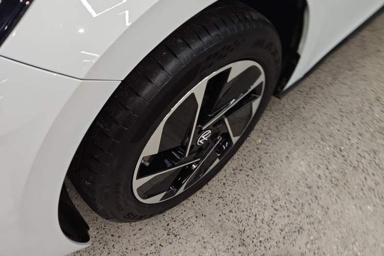 Used Volkswagen ID.3 2026 Model Smart Edition Extreme Intelligence Version Left Front Wheel Hub