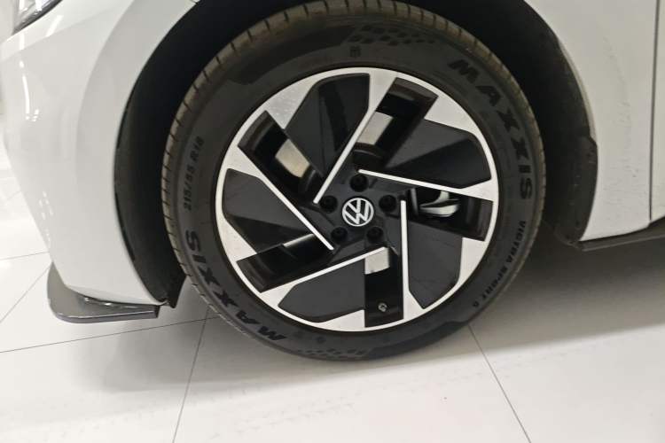 Used Volkswagen ID.3 2026 Model Smart Edition Outstanding Version Left Front Wheel Hub