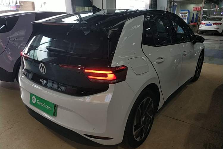 Used Volkswagen ID.3 2026 Model Smart Edition Extreme Intelligence Version Rear Right 45 Deg