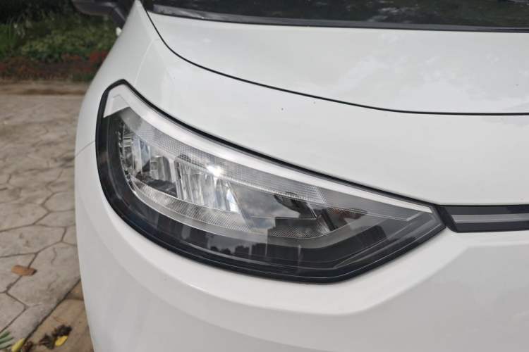 Used Volkswagen ID.3 2026 Model Smart Edition Outstanding Version Right Front Headlight