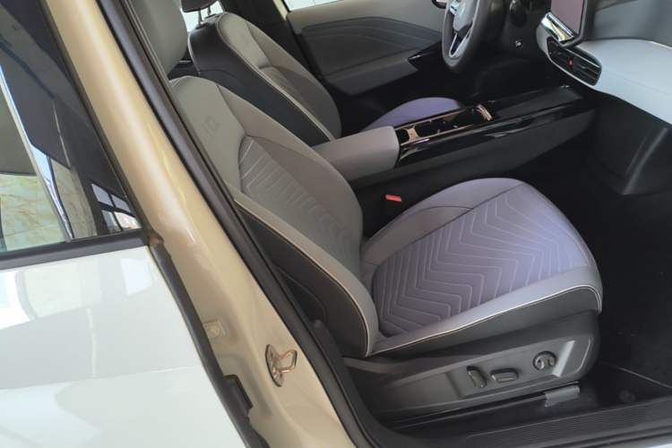 Used Volkswagen ID.3 2026 Model Smart Edition Outstanding Version Right Front Seat