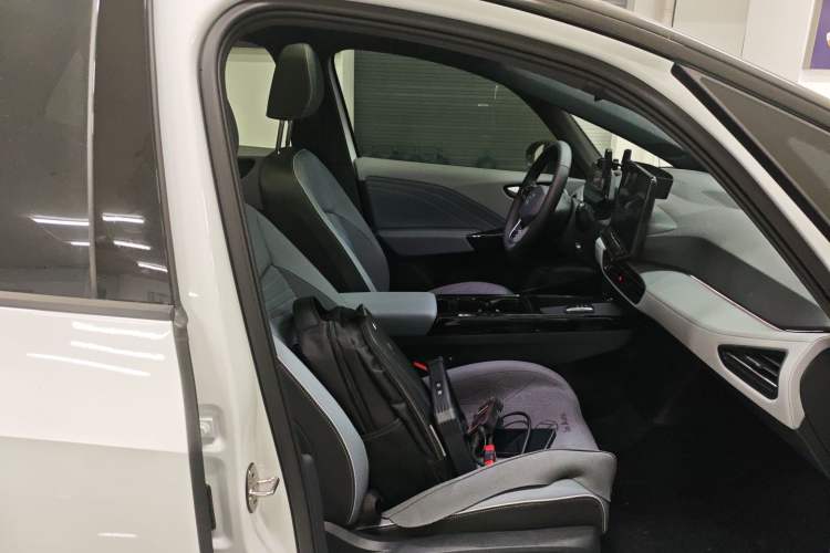 Used Volkswagen ID.3 2026 Model Smart Edition Outstanding Version Right Front Seat