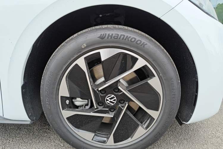 Used Volkswagen ID.3 2026 Model Smart Edition Outstanding Version Right Front Wheel Hub