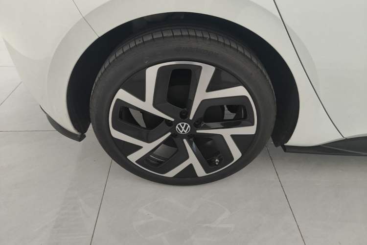 Used Volkswagen ID.3 2026 Model Smart Edition Outstanding Version Right Rear Wheel Hub