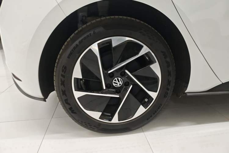 Used Volkswagen ID.3 2026 Model Smart Edition Outstanding Version Right Rear Wheel Hub