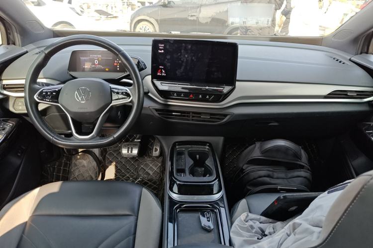 Used Volkswagen ID.4 CROZZ 2021 Long-Range PRO Two-Wheel Drive Version Interior 2
