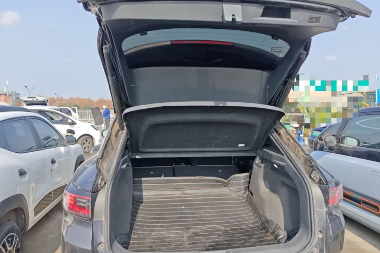 Used Volkswagen ID.4 CROZZ 2021 Long-Range PRO Two-Wheel Drive Version Trunk