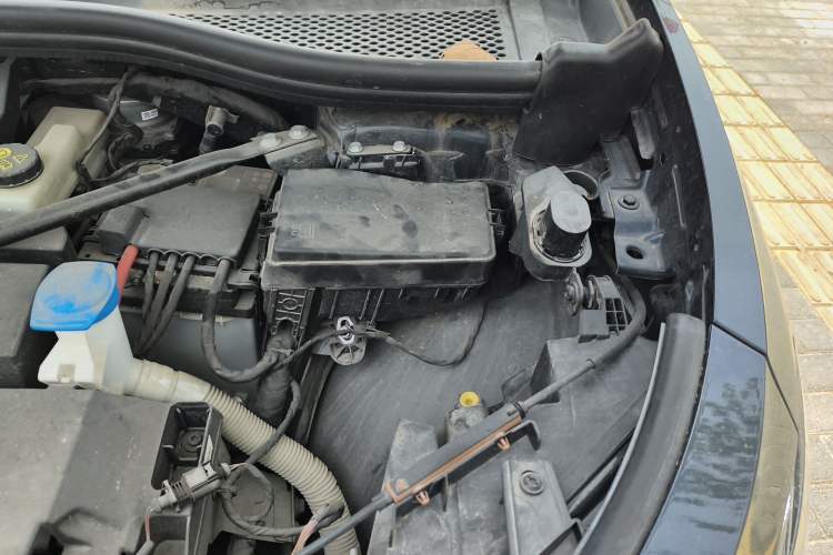 Used Volkswagen ID.4 CROZZ 2021 Long-Range Lite PRO Two-Wheel Drive Version Engine Bay Left