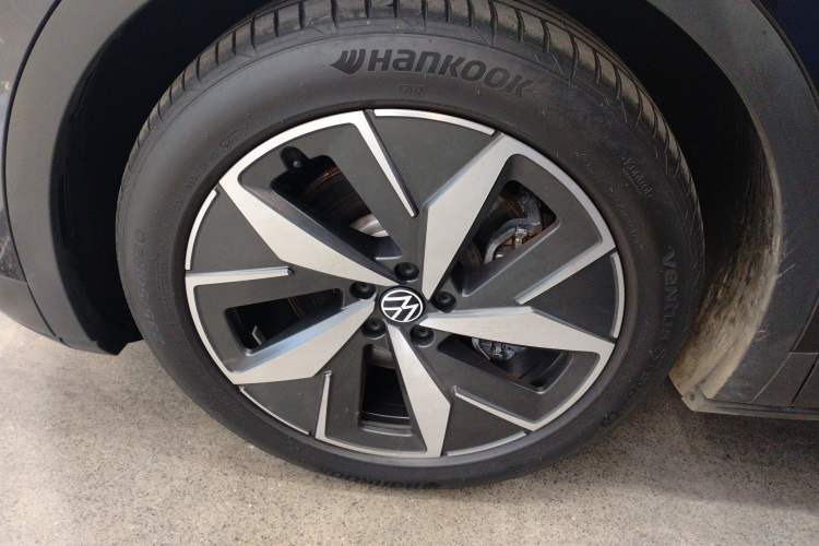 Used Volkswagen ID.4 CROZZ 2021 Long-Range Lite PRO Two-Wheel Drive Version Exterior 4