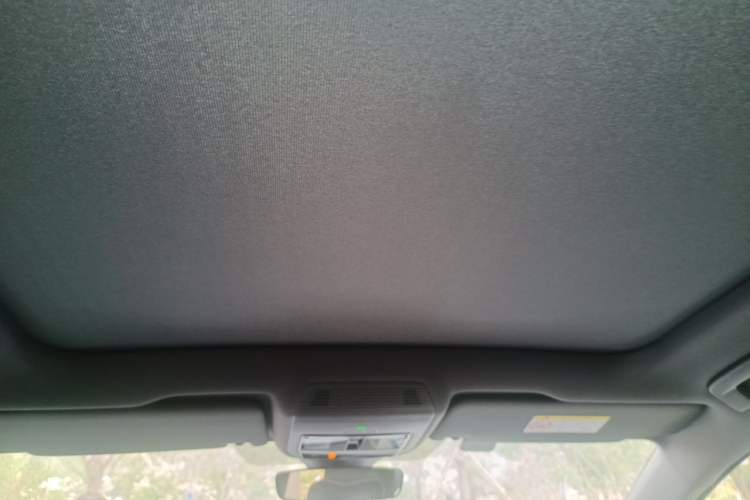 Used Volkswagen ID.4 CROZZ 2021 Long-Range PRO Two-Wheel Drive Version Headliner