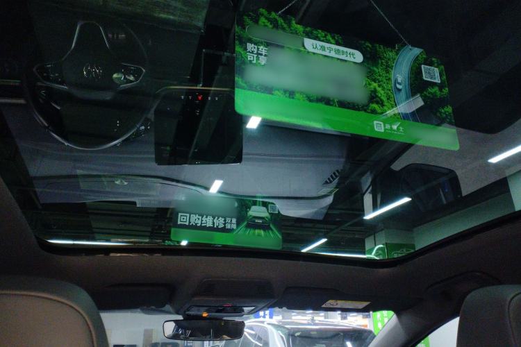 Used Volkswagen ID.4 CROZZ 2021 High-Performance PRIME Four-Wheel Drive Version Headliner