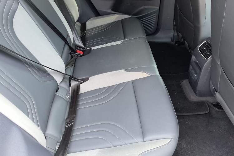 Used Volkswagen ID.4 CROZZ 2021 Long-Range PRO Two-Wheel Drive Version Interior 2