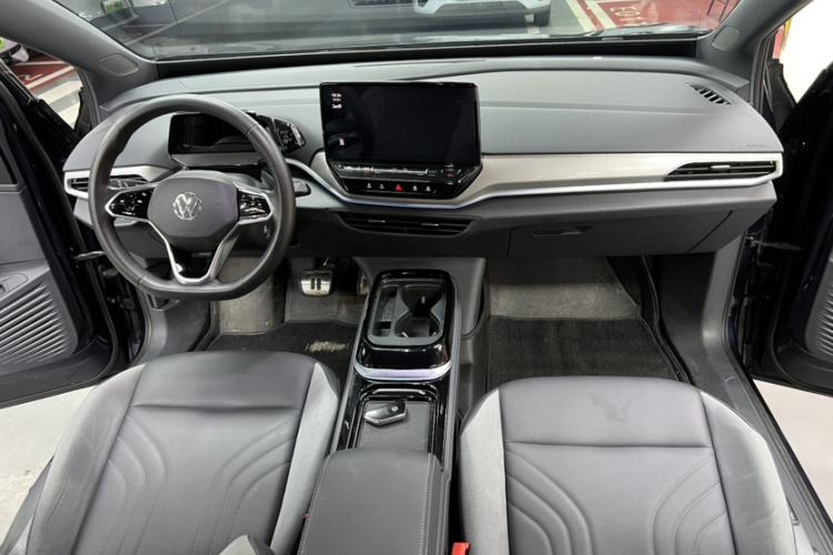 Used Volkswagen ID.4 CROZZ 2021 Long-Range PRO Two-Wheel Drive Version Interior 2