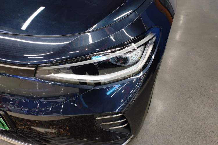 Used Volkswagen ID.4 CROZZ 2021 Long-Range Lite PRO Two-Wheel Drive Version Left Front Headlight