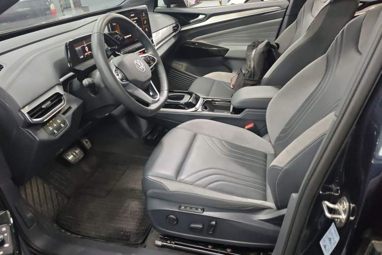 Used Volkswagen ID.4 CROZZ 2021 Long-Range Lite PRO Two-Wheel Drive Version Left Front Seat