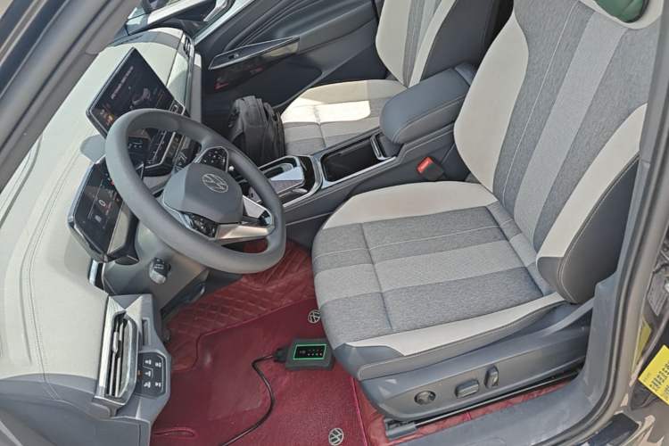 Used Volkswagen ID.4 CROZZ 2021 Standard Range PURE Two-Wheel Drive Version Left Front Seat