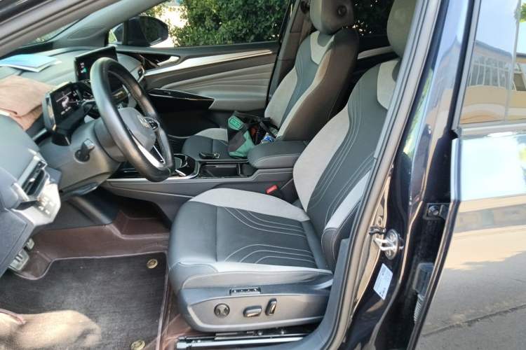 Used Volkswagen ID.4 CROZZ 2021 Long-Range Lite PRO Two-Wheel Drive Version Left Front Seat