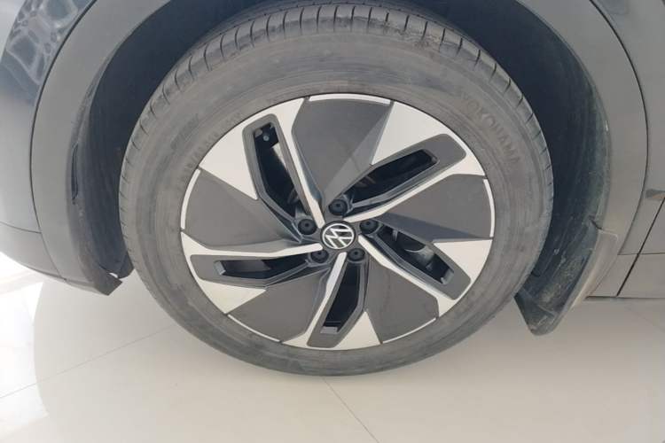 Used Volkswagen ID.4 CROZZ 2021 Long-Range PRO Two-Wheel Drive Version Left Front Wheel Hub