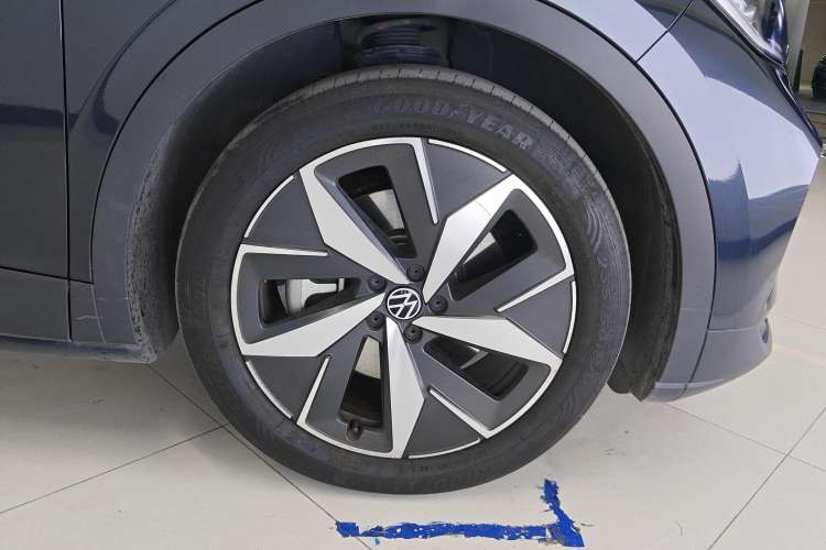 Used Volkswagen ID.4 CROZZ 2021 Long-Range Lite PRO Two-Wheel Drive Version Left Front Wheel Hub