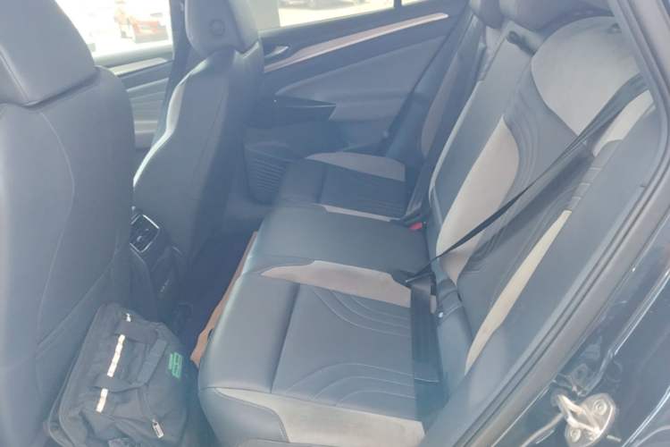 Used Volkswagen ID.4 CROZZ 2021 Long-Range PRO Two-Wheel Drive Version Left Rear Seat