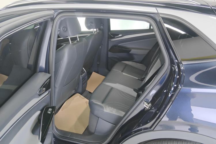 Used Volkswagen ID.4 CROZZ 2021 Long-Range Lite PRO Two-Wheel Drive Version Left Rear Seat