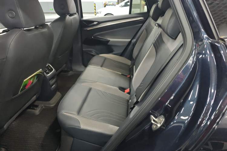 Used Volkswagen ID.4 CROZZ 2021 Long-Range Lite PRO Two-Wheel Drive Version Left Rear Seat