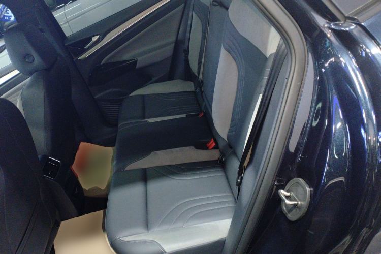 Used Volkswagen ID.4 CROZZ 2021 Long-Range Lite PRO Two-Wheel Drive Version Left Rear Seat