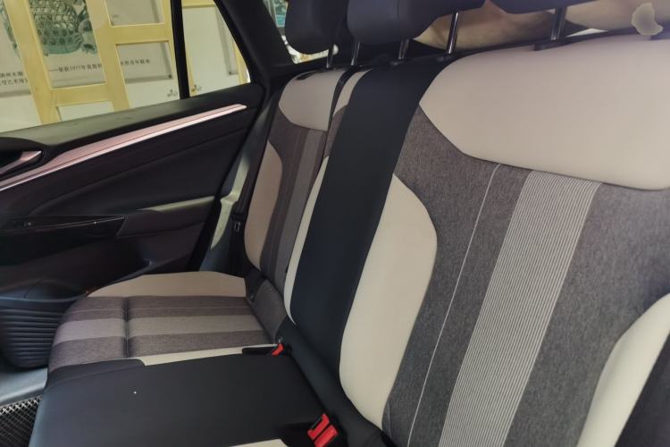 Used Volkswagen ID.4 CROZZ 2021 Standard Range PURE Two-Wheel Drive Version Left Rear Seat