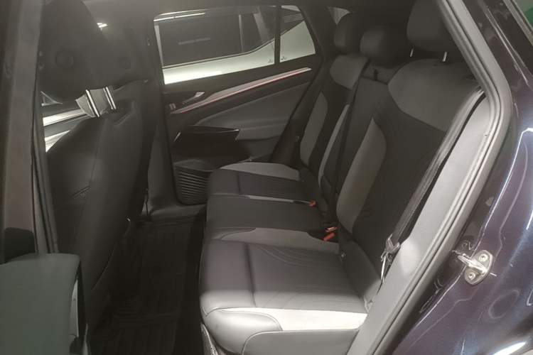 Used Volkswagen ID.4 CROZZ 2021 Long-Range Lite PRO Two-Wheel Drive Version Left Rear Seat