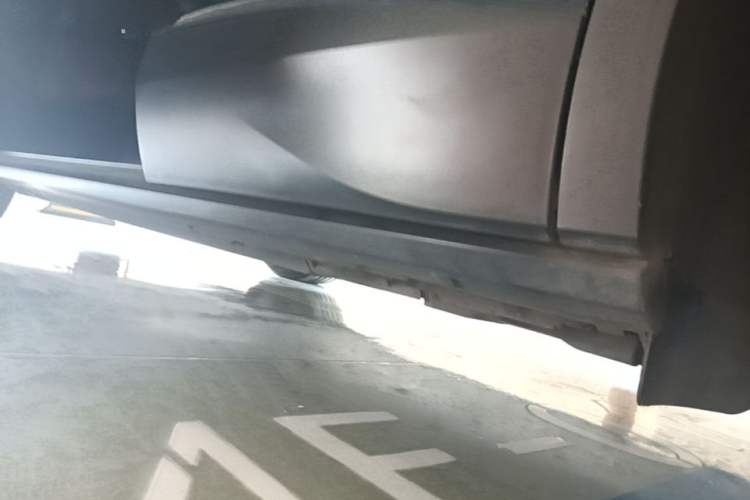 Used Volkswagen ID.4 CROZZ 2021 Long-Range PURE+ Two-Wheel Drive Version Left Side Sill