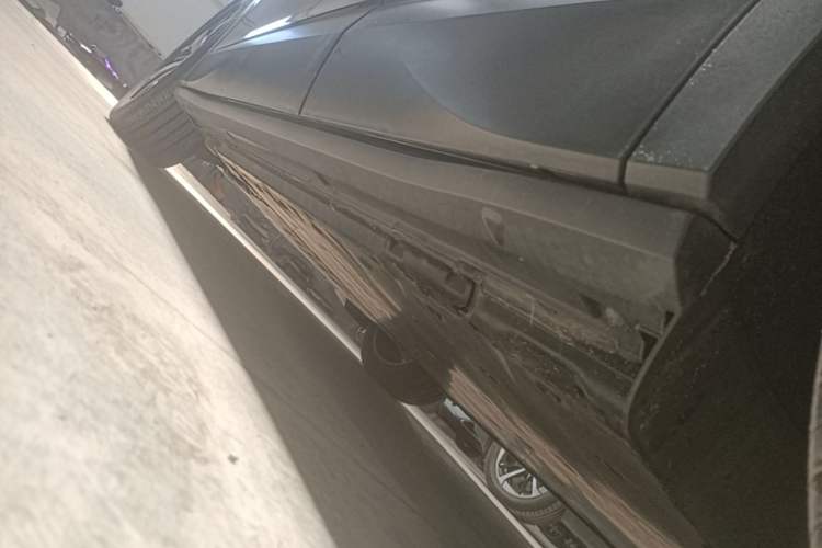 Used Volkswagen ID.4 CROZZ 2021 Long-Range Lite PRO Two-Wheel Drive Version Left Side Sill