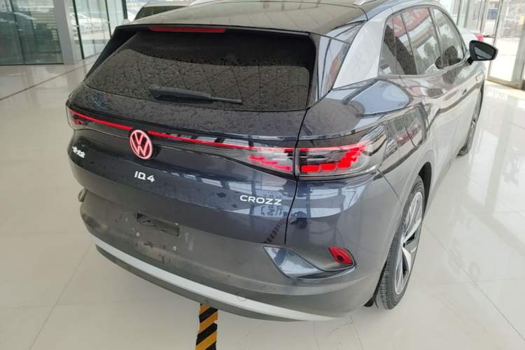 Used Volkswagen ID.4 CROZZ 2021 Long-Range PRO Two-Wheel Drive Version Rear Right 45 Deg