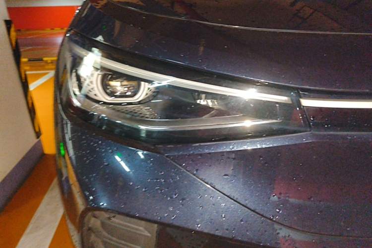 Used Volkswagen ID.4 CROZZ 2021 Long-Range PURE+ Two-Wheel Drive Version Right Front Headlight