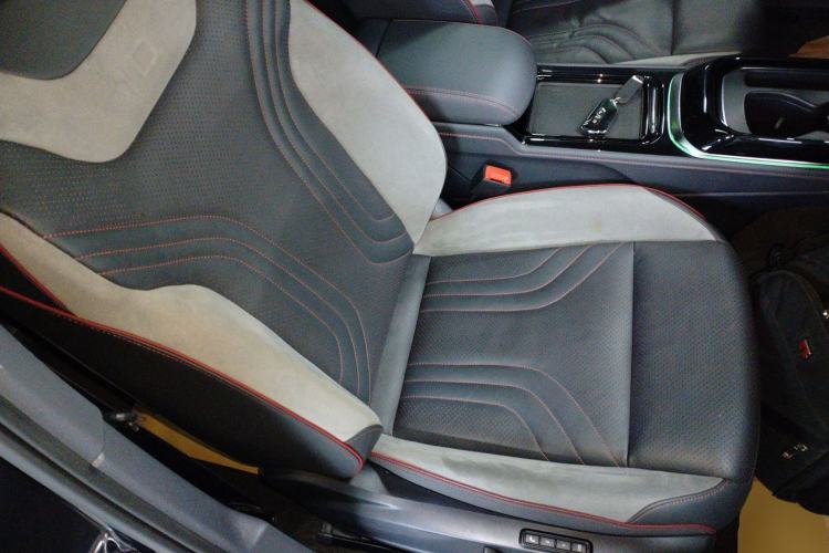 Used Volkswagen ID.4 CROZZ 2021 High-Performance PRIME Four-Wheel Drive Version Right Front Seat