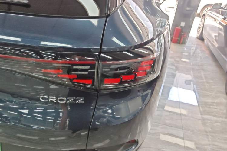 Used Volkswagen ID.4 CROZZ 2021 Long-Range PRO Two-Wheel Drive Version Right Rear Taillight
