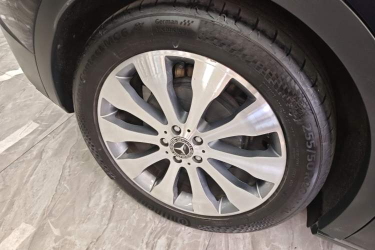 Used Volkswagen ID.4 CROZZ 2021 Long-Range PRO Two-Wheel Drive Version Right Rear Wheel Hub