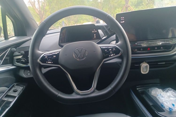Used Volkswagen ID.4 CROZZ 2021 Long-Range PRO Two-Wheel Drive Version Steering Wheel