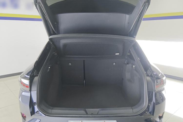 Used Volkswagen ID.4 CROZZ 2021 Long-Range Lite PRO Two-Wheel Drive Version Trunk