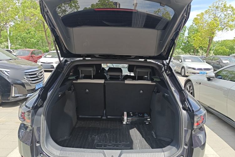 Used Volkswagen ID.4 CROZZ 2021 Standard Range PURE Two-Wheel Drive Version Trunk
