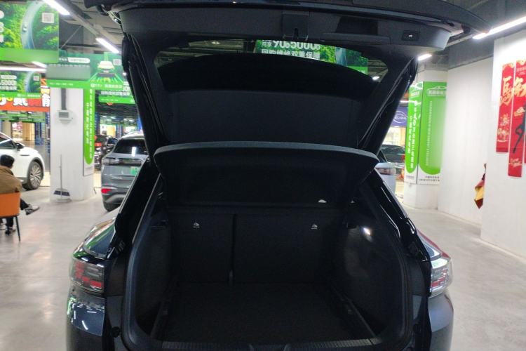 Used Volkswagen ID.4 CROZZ 2021 High-Performance PRIME Four-Wheel Drive Version Trunk